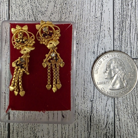Bhoomi Jewelry - Bhoomi Elegant Gold Dangle Earrings